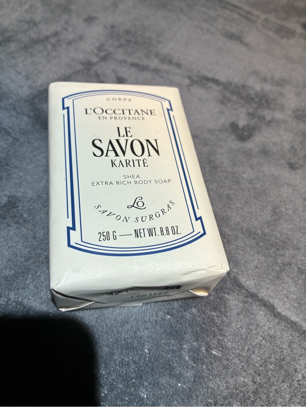 L'OCCITANE Le Savon Karité Shea Body Soap - White with Blue Trim